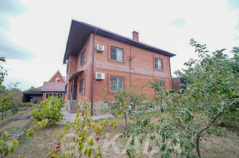 Большой дом с банным комплексом,  Краснодар