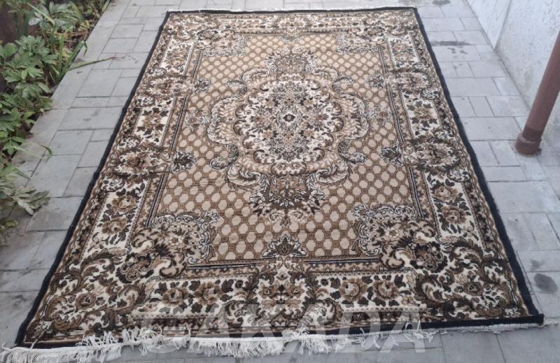 Продам ковер б у 8 в хорошем состоянии, Симферополь