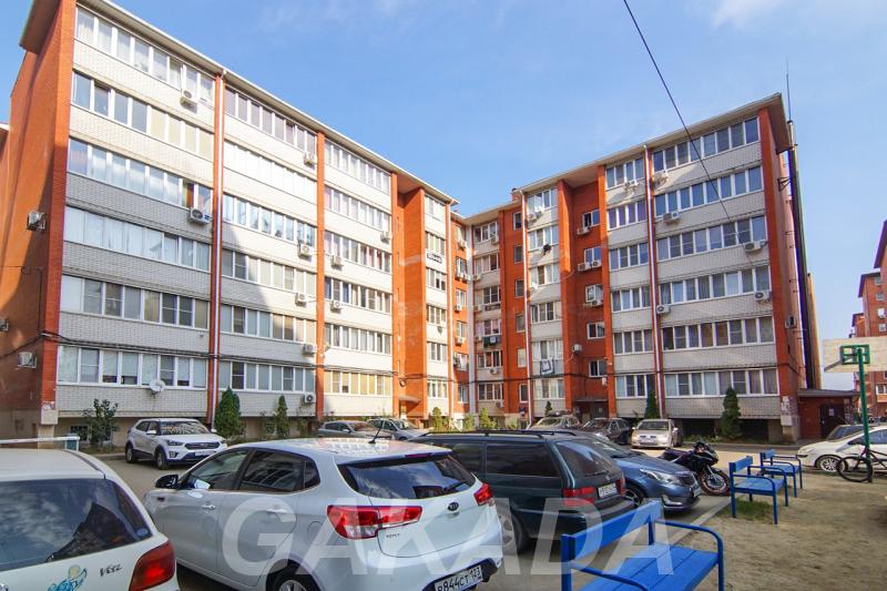 двухкомнатная квартира с евроремонтом в Музыкальном районе,  Краснодар