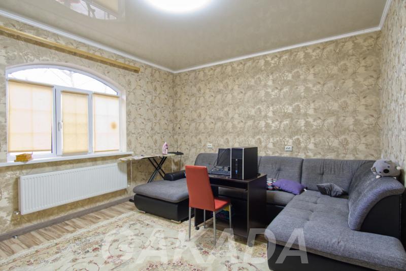 Просторный дом с четырьмя комнатами в развитом районе Крас,  Краснодар