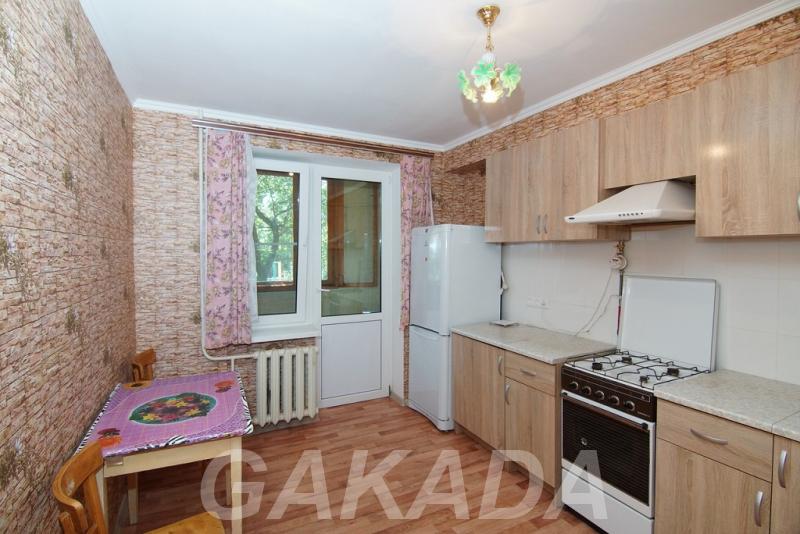 2 комнатная квартира с ремонтом в районе Витаминкомбинат,  Краснодар