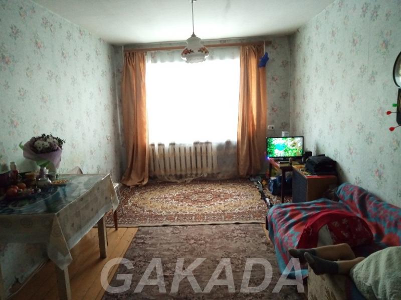 Продам комнату в 5 комнатной квартире ул Космонавтов д 70,  Екатеринбург