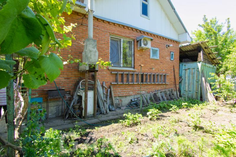 Кирпичный дом с мансардой