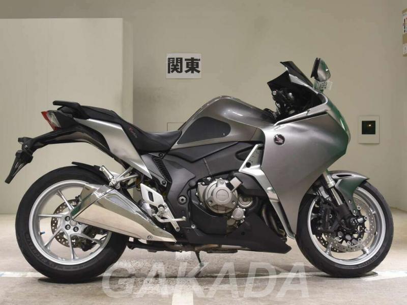 Мотоцикл Honda VFR1200F DCT рама SC63 модификация спорт ту