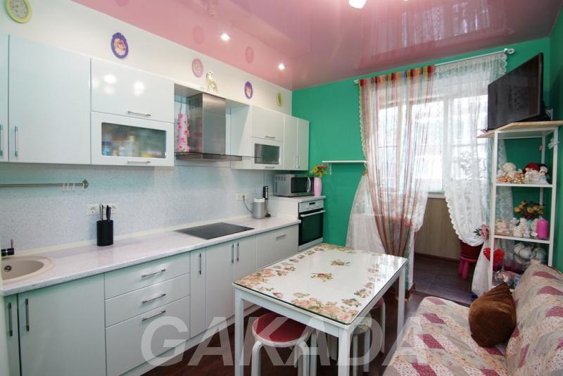 1 комнатная квартира 43 кв м с превосходным ремонтом в ЖК,  Краснодар