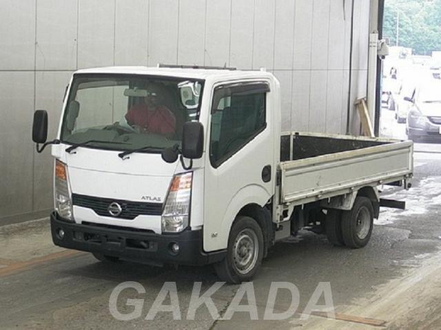 Лёгкий грузовик с аукциона Японии