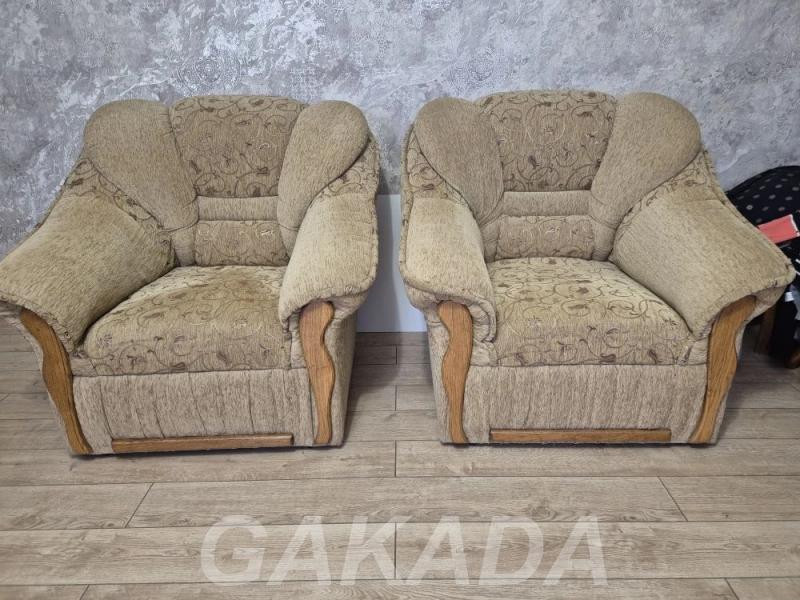 Продам 2 кресла в хорошем состоянии, Симферополь