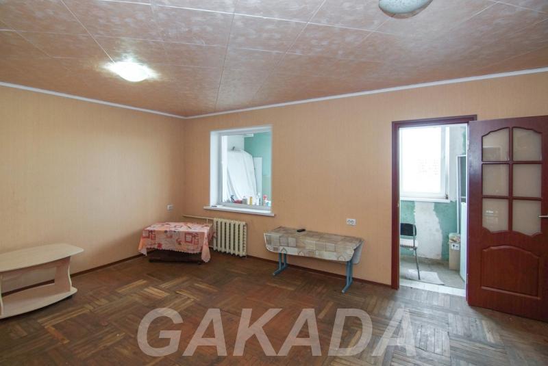 Комната 28 кв м в общежитии в центре Краснодара