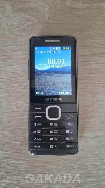 Телефон Samsung GT S5610