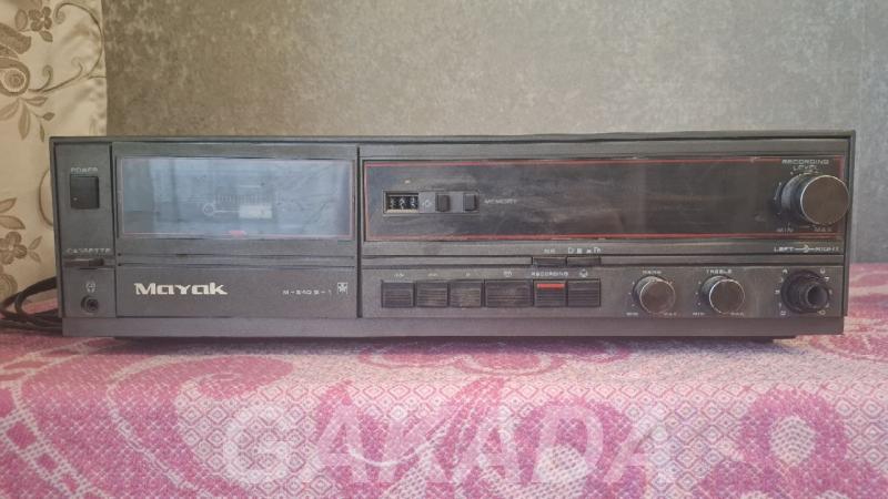 Продам магнитофон маяк M240 s 1