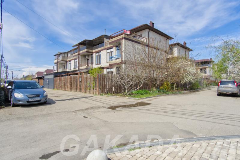 Трёхэтажный дом с террасой и красивым видом в развитом рай,  Краснодар